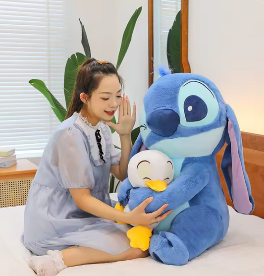 STITCH CON PATO 75 CM + TARJETA DE AMOR GRATIS🎁🍿🎬💙